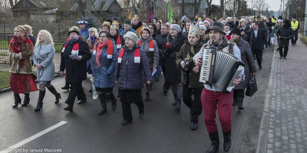 Orszak, kolędy i Kapela