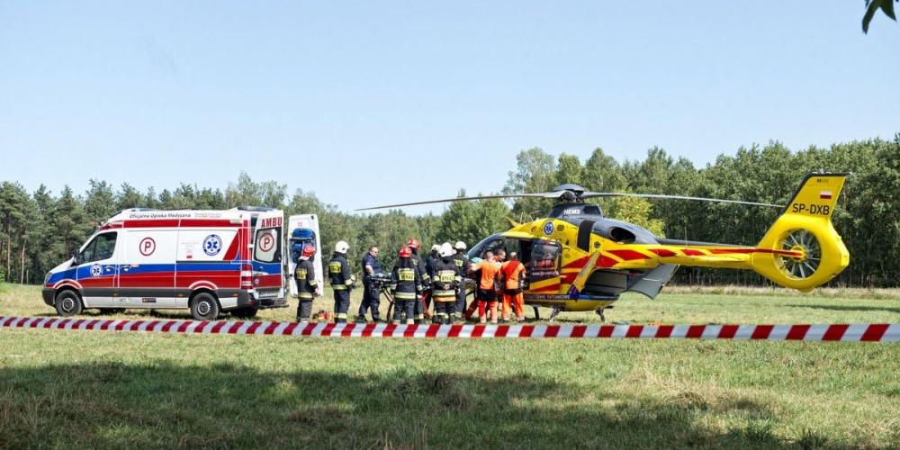 Samochód zderzył się z skuterem. Poważny stan nastolatka