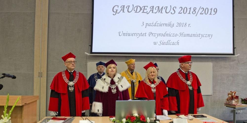 Przyjechali z prezentami