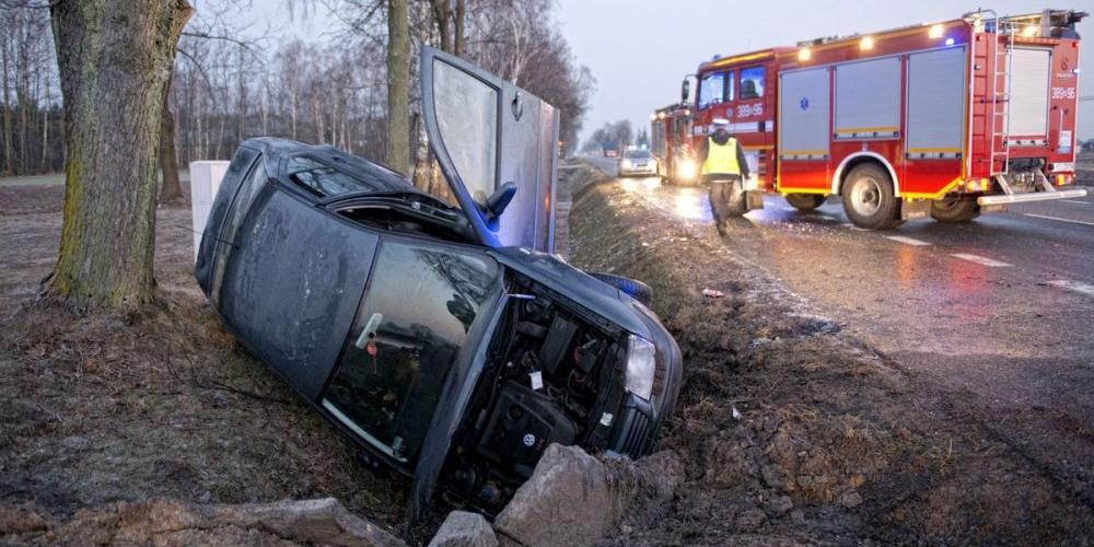 Zasnął za kierownicą?