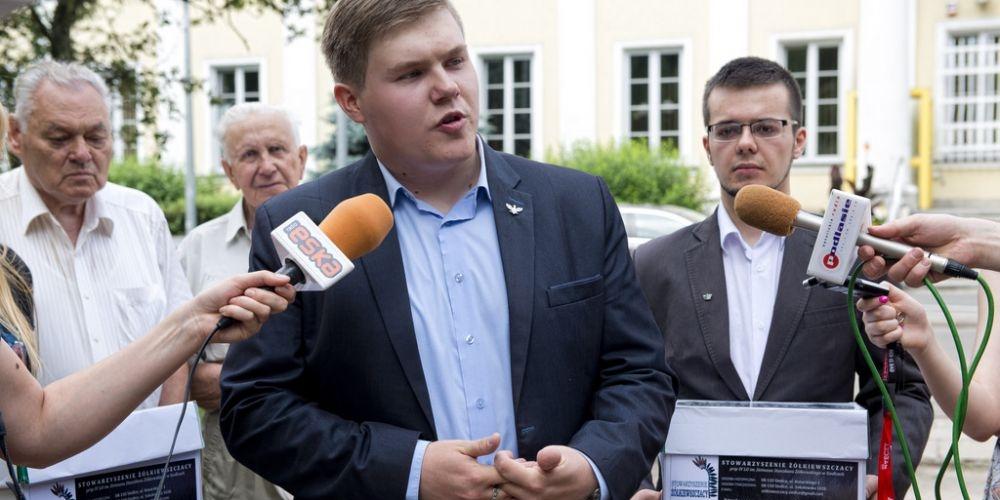 Żółkiewszczacy walczą o szkołę!