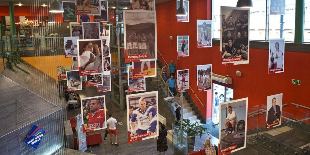 Wystawa fotografii poświęcona sportowcom