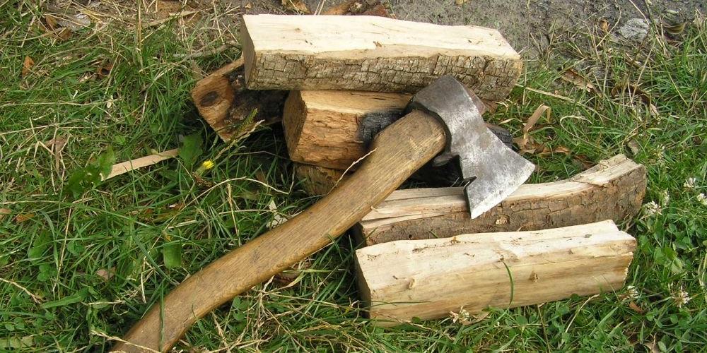 Siekierą chciał odganiać diabły