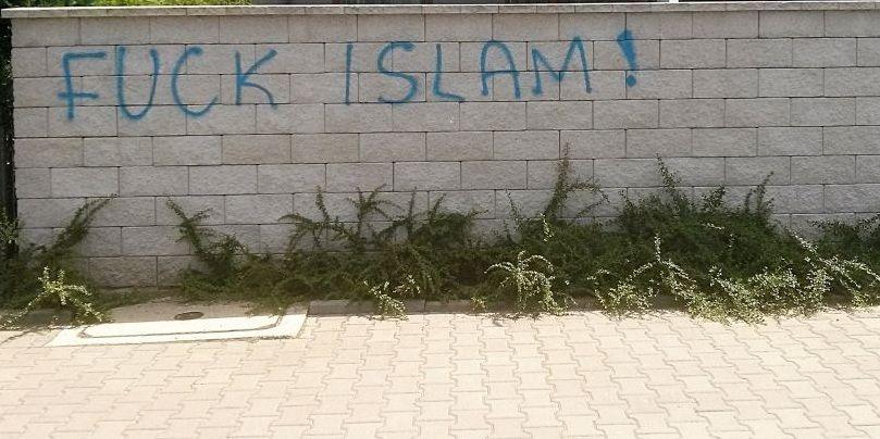 Szokujące graffiti przy Partyzantów