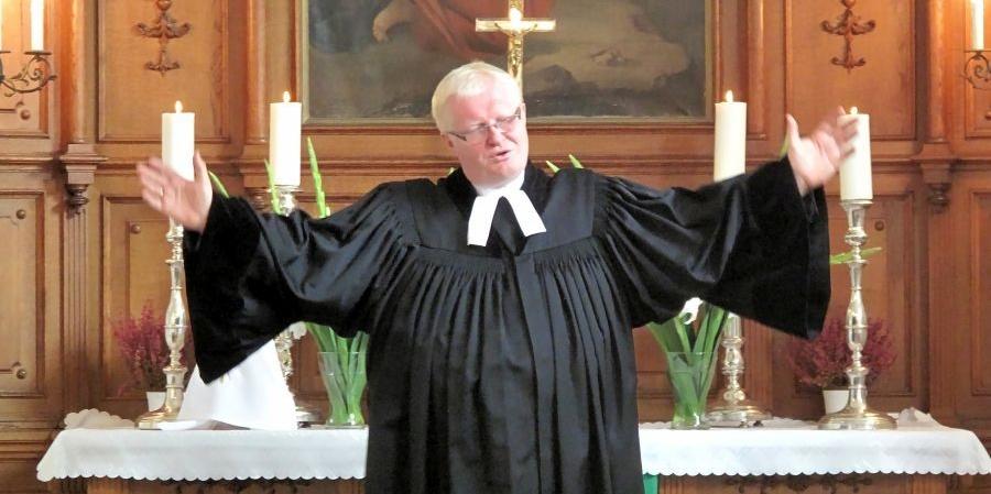 Pastor pożegnał się z parafianami
