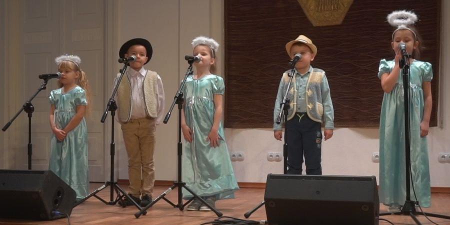 Wielkie kolędowanie w MOK-u