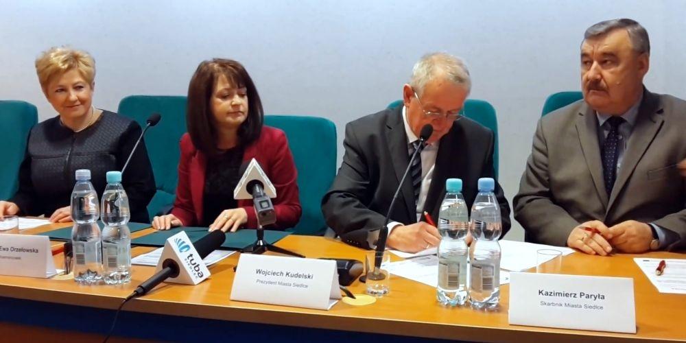 Dziś umowa, dziś przetarg