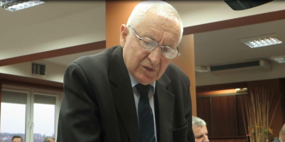 Ustawa sobie, starosta sobie