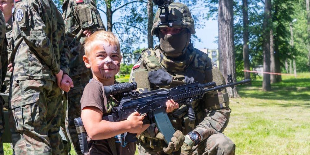 Otwierają koszary!