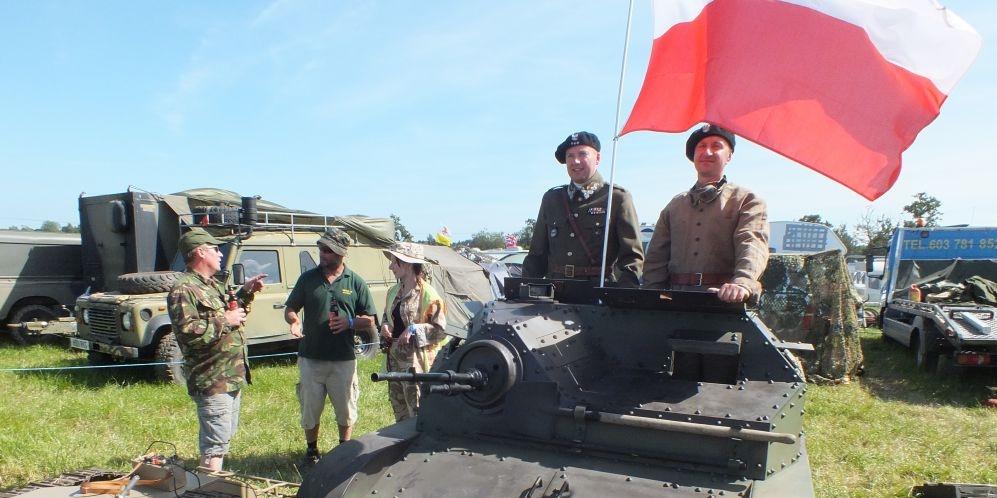 Międzynarodowe militaria z polskim akcentem (FILM)