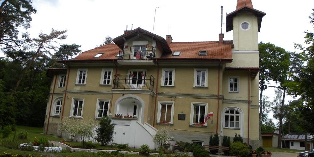 Starosta sprzedaje pałac