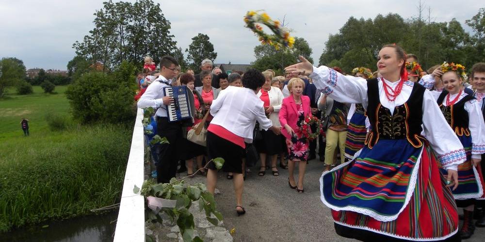 Popłynęły wianki Liwcem