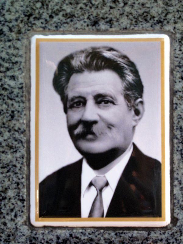 Symboliczne pomniki pamięci