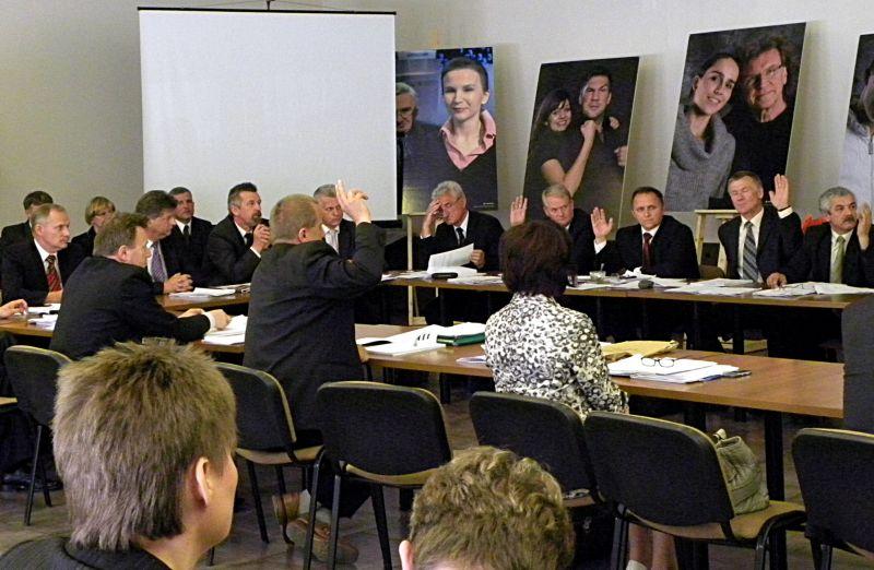 Radny woli być dyrektorem