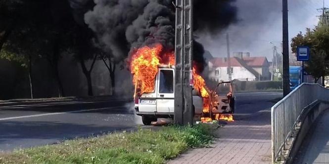 Pożar samochodu na Warszawskiej