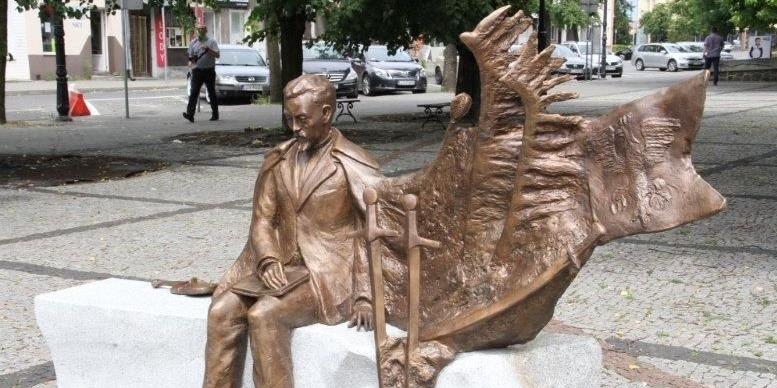 Ławeczka Sienkiewicza już jest!