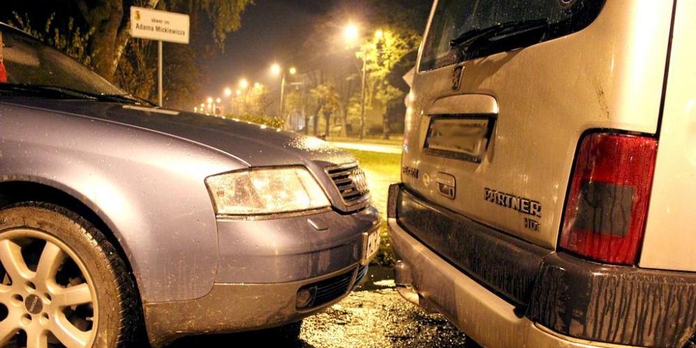 Pijany sprawca kolizji przy cmentarzu