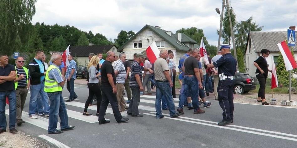 Trwa protest plantatorów w Kózkach