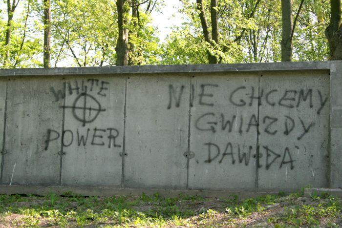 Profanacja cmentarza żydowskiego w Łosicach