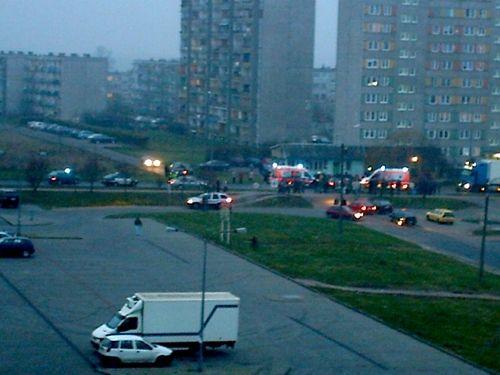 Dwóch mężczyzn, potrąconych na przejściu dla pieszych