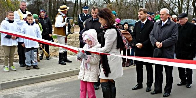 Maja drogę i świetlicę (po remoncie)