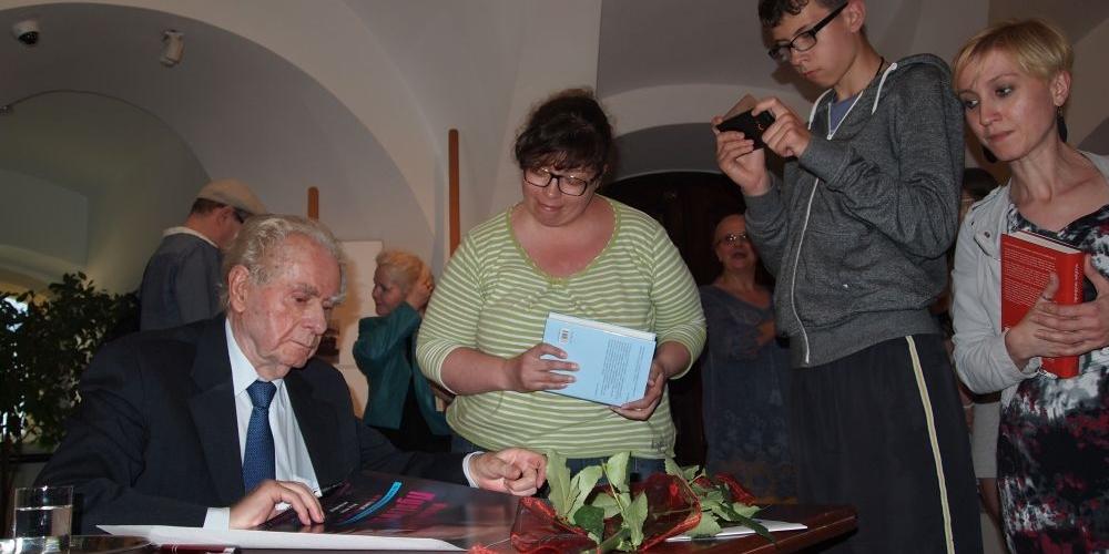 Facet, który o kobietach i życiu wie... wszystko