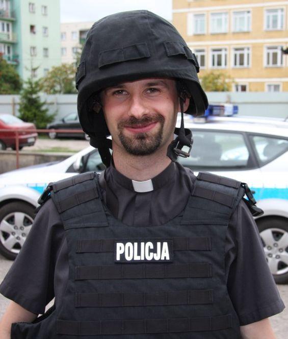 Kapłani na komendzie