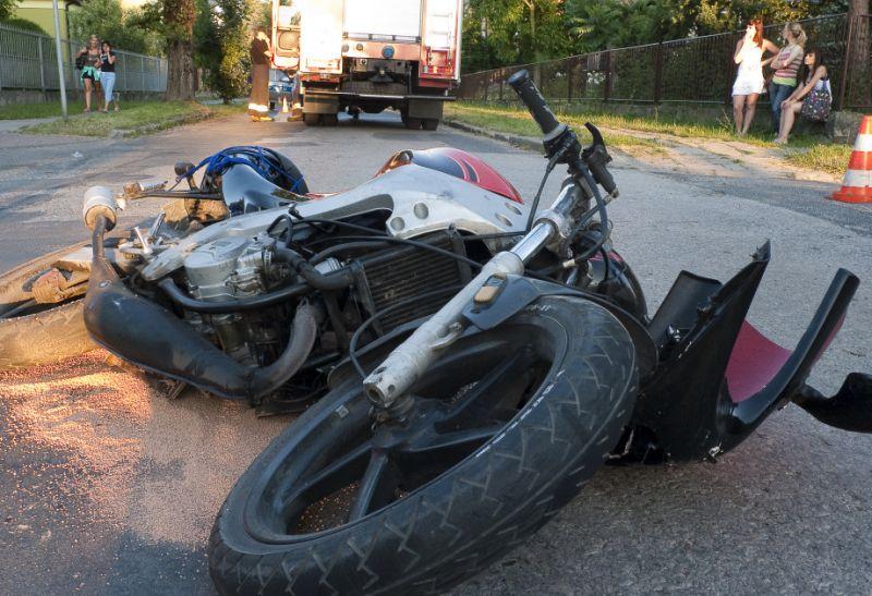 Zderzenie motocykla z autem osobowym