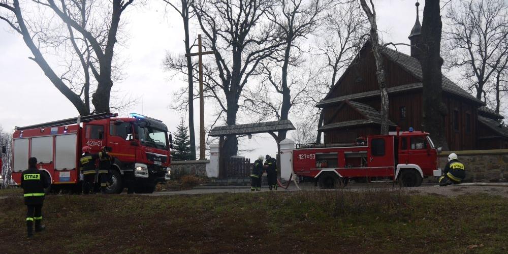 Zapalił się kościół... 
Na szczęście to tylko ćwiczenia