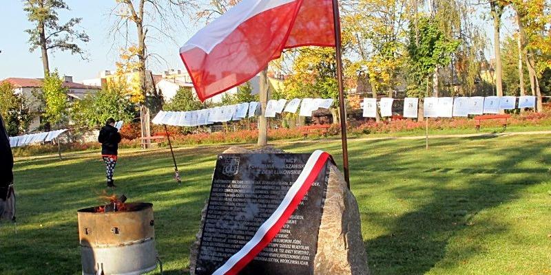 W Łukowie kamienie mówią...