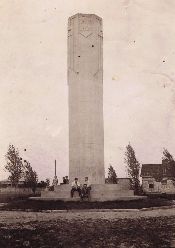 Powrót Pomnika
