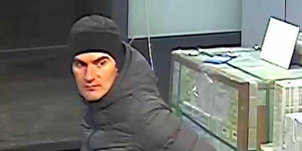Rozpoznajesz go? Szuka go policja!