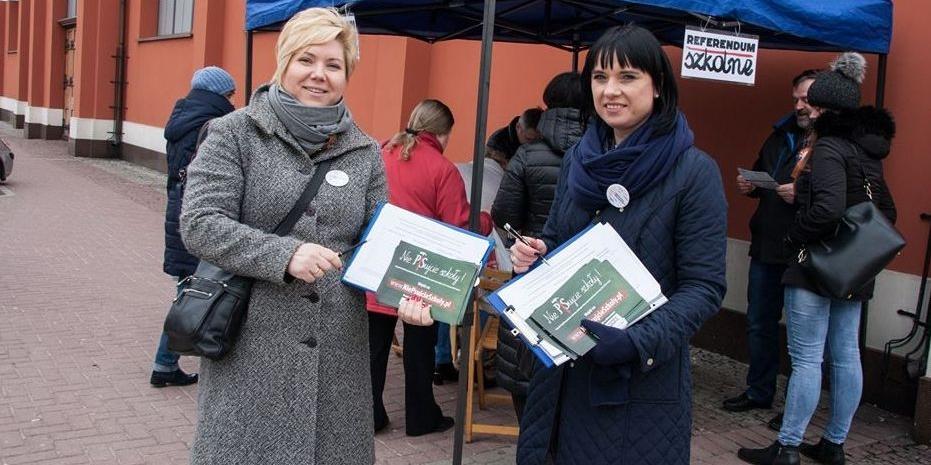 Zbiórka podpisów pod referendum edukacyjnym
