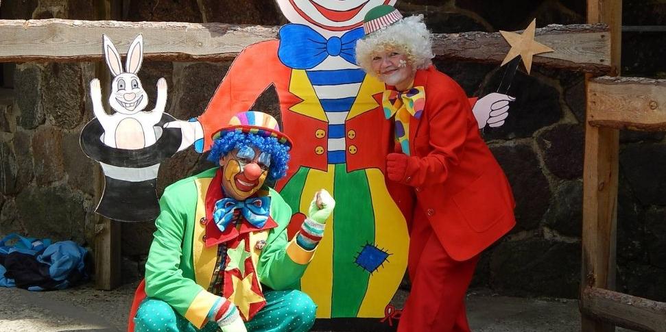 Bęk, Brzdęk i clowni
