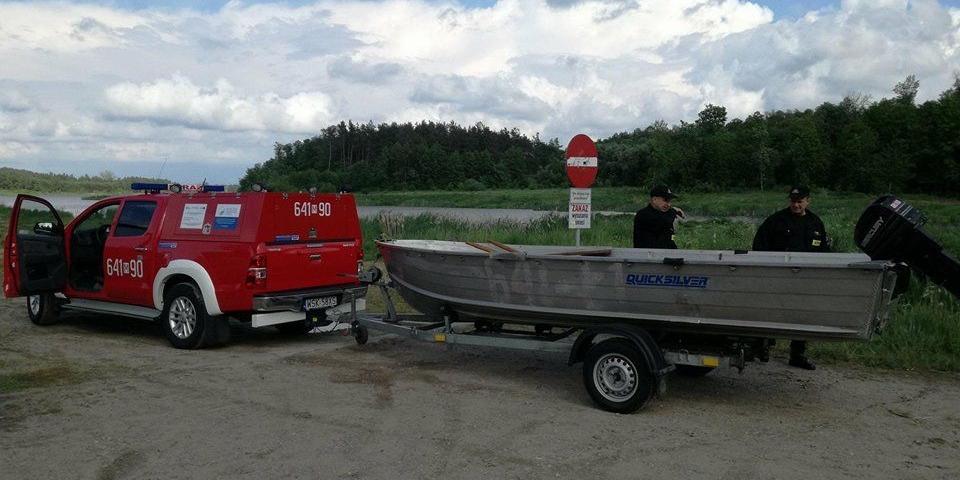 Śnięte ryby na zbiorniku Niewiadoma