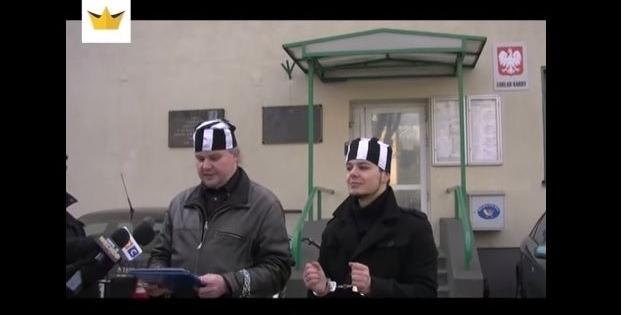 Happening przy więzieniu
