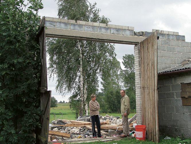 Ponad sto uszkodzonych budynków