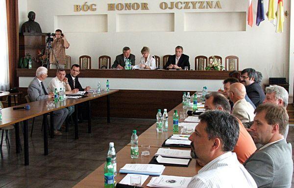 Sesja Rady Miejskiej w Łukowie  OSiR nieprzygotowany Kiedy będzie nowa Baltona Nowe diety