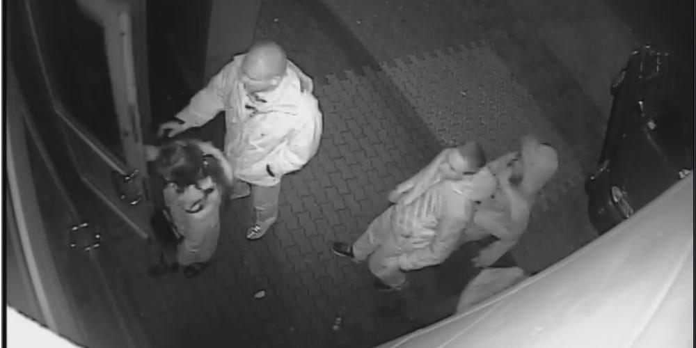 Rozpoznaj sprawcę ugodzenia nożem