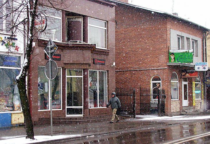 Goście wytaczają się „szampańsko”