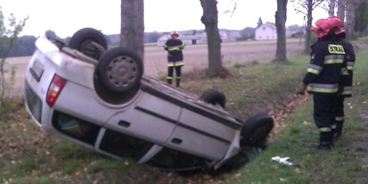 Dachowała, bo omijała rowerzystkę