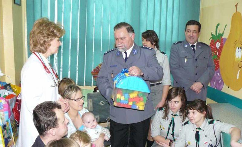 Mundurowi w szpitalu (galeria)