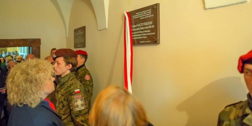 Tablica pamięci prezydenta Lecha Kaczyńskiego