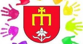 „Tak, jak złodziej widzi wokół samych złodziei, tak homofob w każdym kolorowym wzorze, zobaczy znak LGBT”