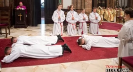 Trzej diakoni przyjęli święcenia kapłańskie w siedle&hellip;