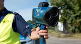 Pędził 125 km/h w terenie zabudowanym. 19-latek stra&hellip;