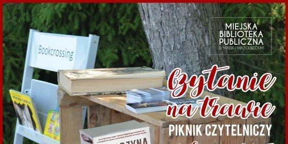 Czytanie na trawie