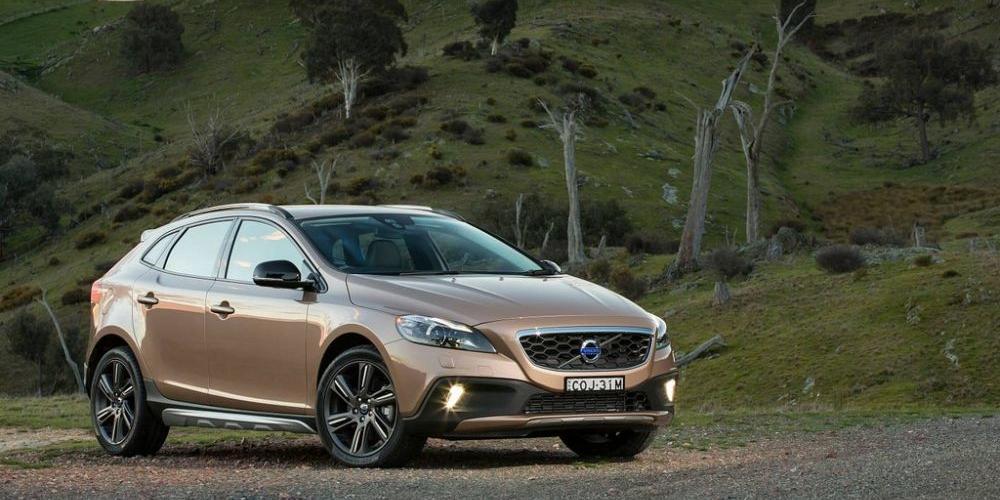 Czy nowe Volvo v40 sprawdzi się podczas jazdy zimą?