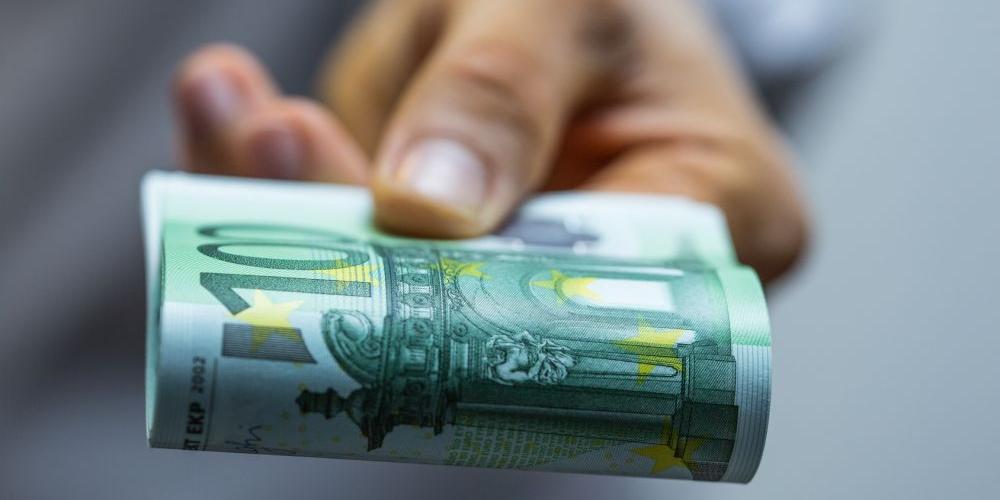 Nie masz konta walutowego? Wypłać szybko i wygodnie gotówkę w jednym z prawie 1000 oddziałów PKO BP