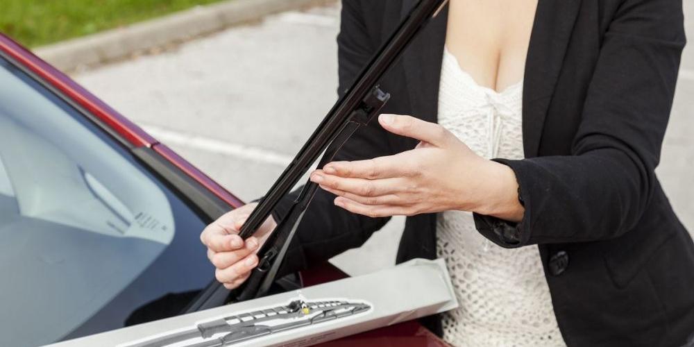 Szukasz nowych wycieraczek samochodowych? Sprawdź, jak je odpowiednio dobrać